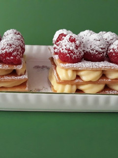 Una foto de Mil hojas de crema pastelera