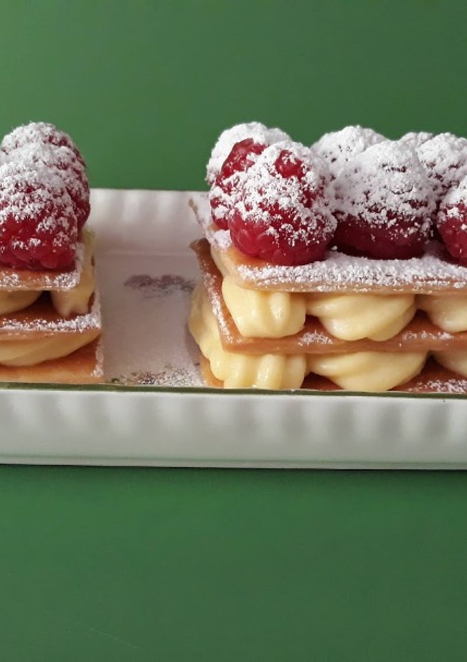 Una foto de Mil hojas de crema pastelera