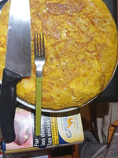 Una foto de Tortilla de huevos de campo😍😋😍