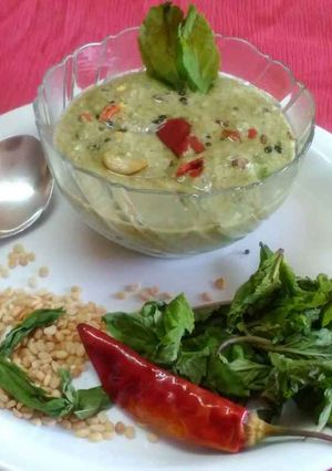A picture of Urad Dal Chutney.