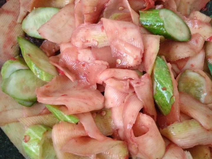 Langkah Mudah untuk Membuat Resep  Rujak Terasi Mangga Timun yang Sempurna, Bikin Ketagihan