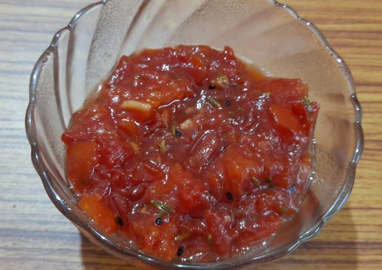 Sweet tomato chutney
