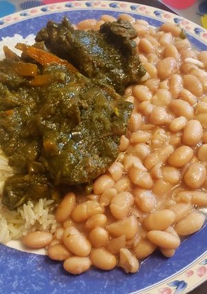 Una foto de Frejoles con seco de carne