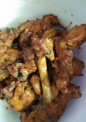 A picture of Coriander Chicken Dry Fry.