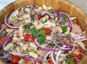 Foto de Salada de Feijão Branco e Atum