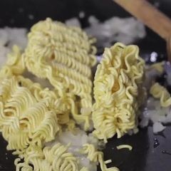 A picture of Method Onion Maggi Noodles.