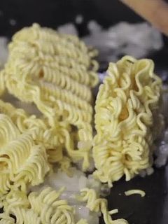 A picture of Method Onion Maggi Noodles.