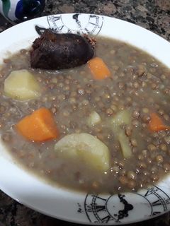 Una foto de Lentejas con morcilla