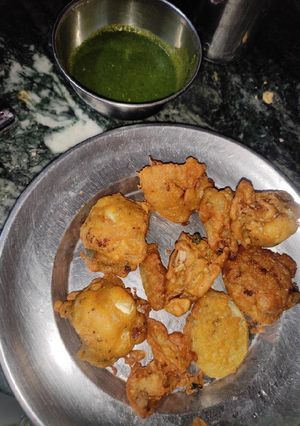 A picture of Gobhi ke pakore.