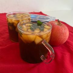 A picture of Apple cinnamon tea.