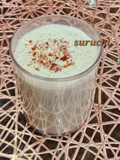 A picture of Banana Dates Smoothie.