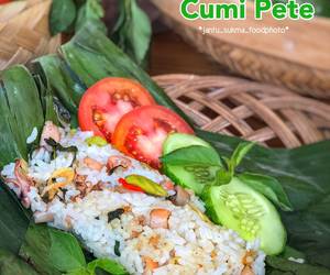 Fresh Menyajikan Nasi Bakar Cumi Pete Praktis Enak