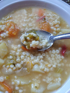 Una foto de Sopa de verduras 🍜