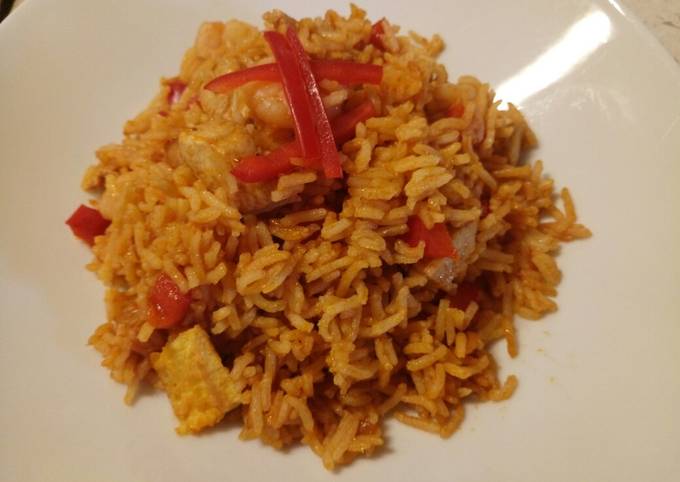 Simple Way to Prepare Super Quick Homemade Fluffy&#39;s spicy special fried rice