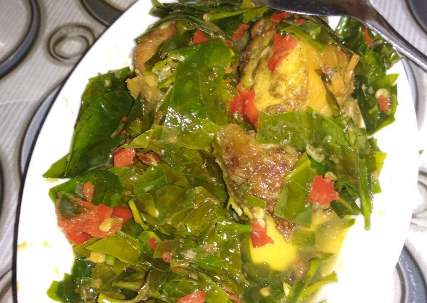 Langkah Mudah untuk Menyiapkan Ayam Rica Daun Melinjo Anti Gagal