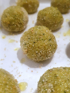 Foto di Polpettine di zucchine e parmigiano reggiano
