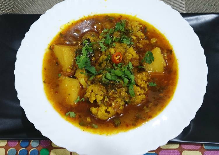 Aalu gobhi ki grevi wali sabji