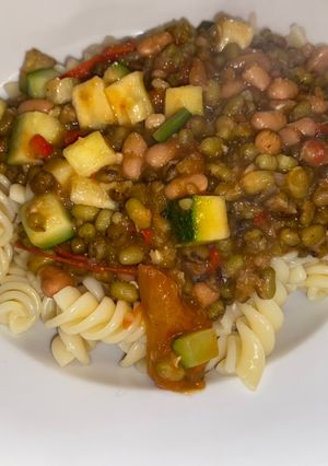 Babos paradicsomos cukkinis ragu recept fotója