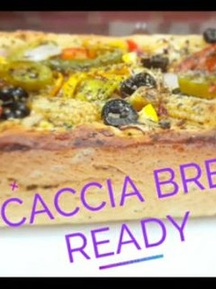 ફોકાસિયા વ્હીટ બ્રેડ (Foccacia Wheat Bread Recipe In Gujarati) રેસીપી મુખ્ય ફોટો