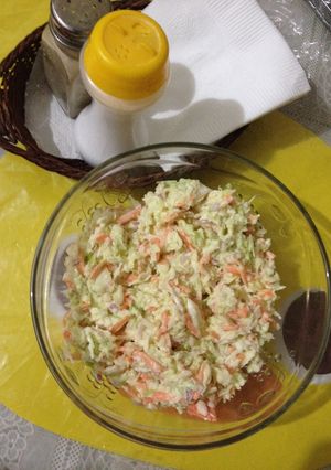 Una foto de Ensalada de col estilo kfc