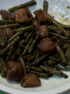 Una foto de Judías tiernas con patatas al vino tinto