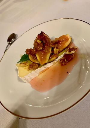 Una foto de Higos flambeados con queso brie