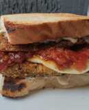 Sándwich🧀de milanesa de berenjena y tomate🍆🍅🥪!!!