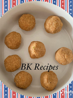 எள்ளு வேர்க்கடலை உருண்டை (Ellu verkadalai urundai recipe in tamil) செய்முறை முக்கிய புகைப்படம்