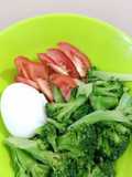 Brokoli Telor Rebus + Tomat Fresh