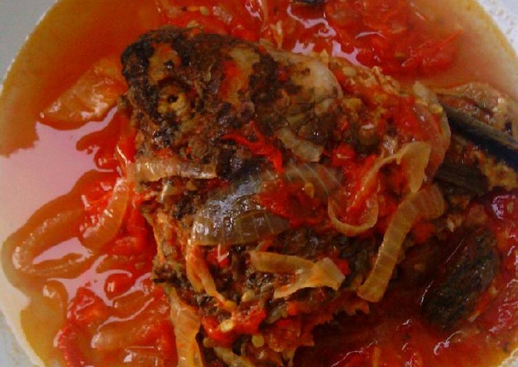 Kichwa Ya Samaki (fish head stew)