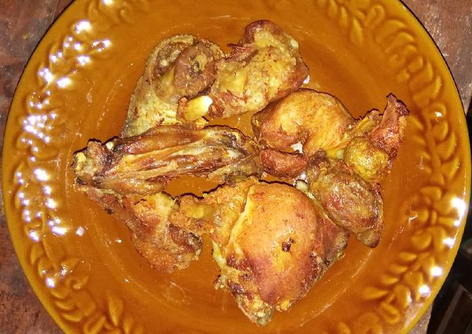 Ayam goreng kuning