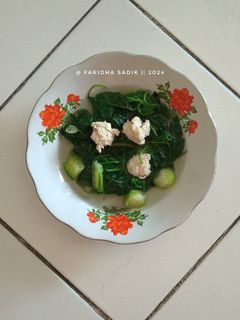 Foto resep Sayur Bening Oyong Bayam Bakso Ayam