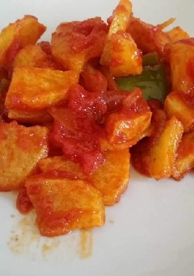Una foto de Sofrito de patatas con tomate