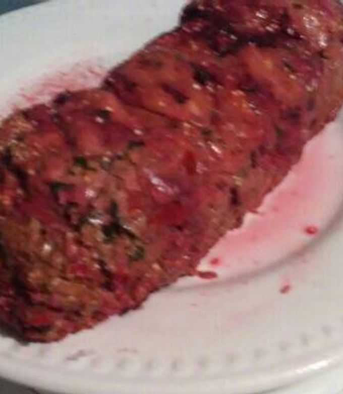 Una foto de Pan de carne con remolacha rallada