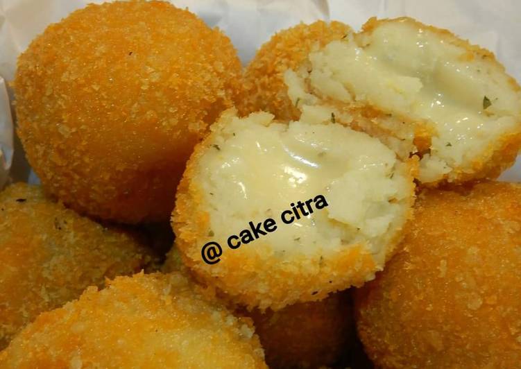 Resep Potato balls with mozarella Anti Gagal