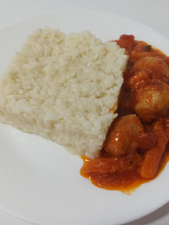 Una foto de OLLA GM : Albóndigas de pollo y pavo