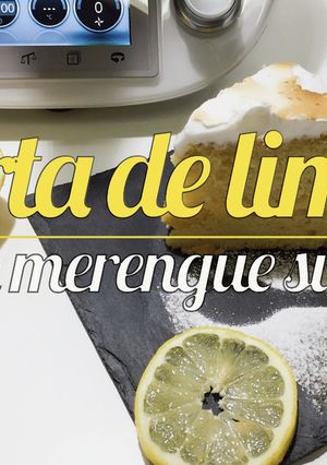 Una foto de Tarta de limón con merengue suizo Thermomix