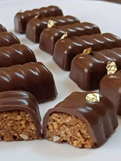 صورة لوصفة حلوى بدون طهي بشكل عصري وراقي على طريقة ام يارا