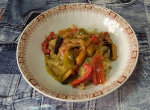 Foto principal de Mijo, verduras y aliño de cúrcuma