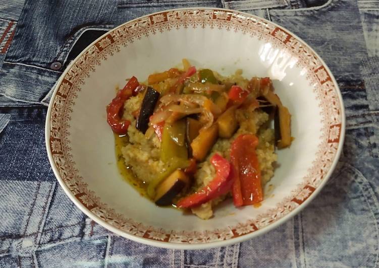 Mijo, verduras y aliño de cúrcuma