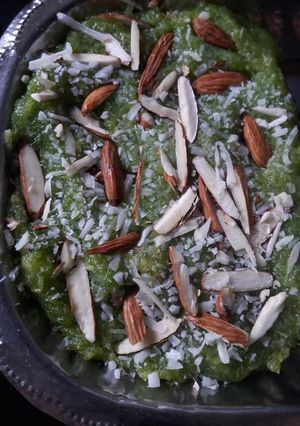 लोकी की बर्फी (Lauki Ki Barfi recipe in hindi) रेसिपी मुख्य फोटो