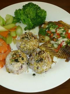 煎鯛魚佐墨西哥沙沙醬 的食譜成品照片