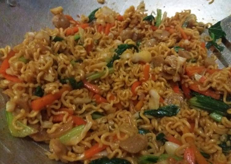 Cara Gampang Membuat Mie goreng sayuran ala anak kosan yang Enak