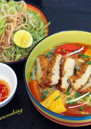 Hình của món Bún chả cá sa tế.