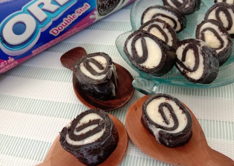 Oreo Swiss Roll Cake