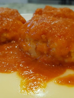 Foto principal de Albondigón de pollo en salsa