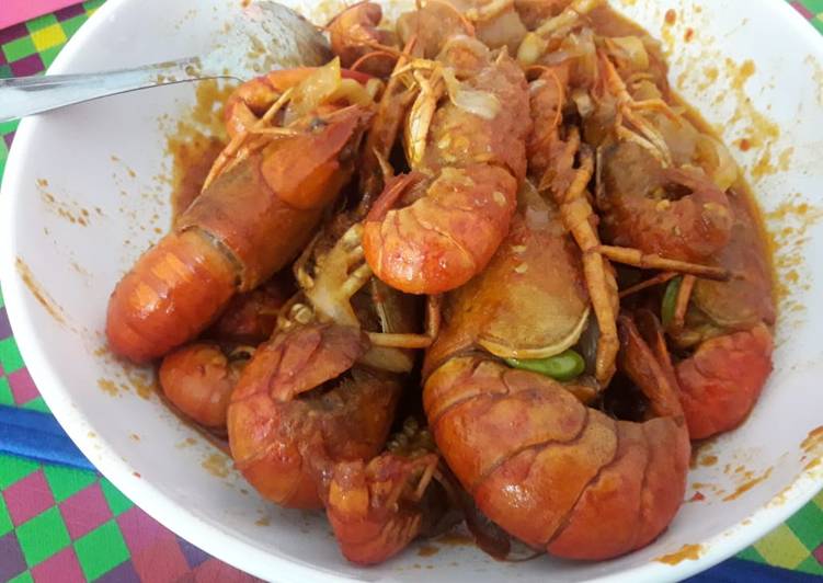 Resep Lobster saos asam pedas Anti Gagal