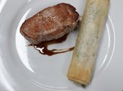 Una foto de strudel de queso