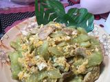 แตงกวาผัดไข่