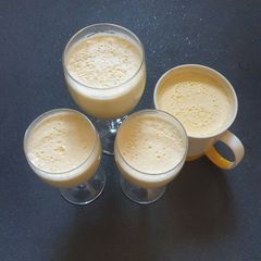 A picture of Gelatine leaf Pannacotta.